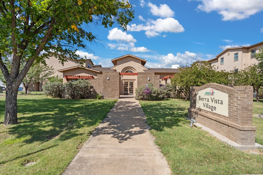More Photos Of 1500 S Avenue K, Portales Multifamily For Sale