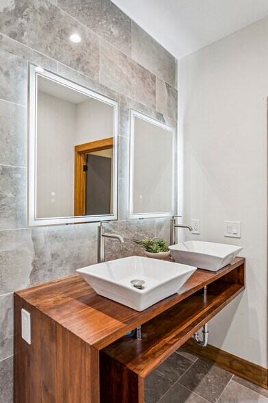 More Photos Of 692 Kirkwood Ave SE, Atlanta Storefront Retail Residential For Sale