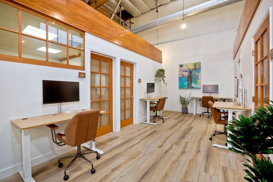 More Photos Of 1938 Kellogg Ave, Carlsbad Coworking Space