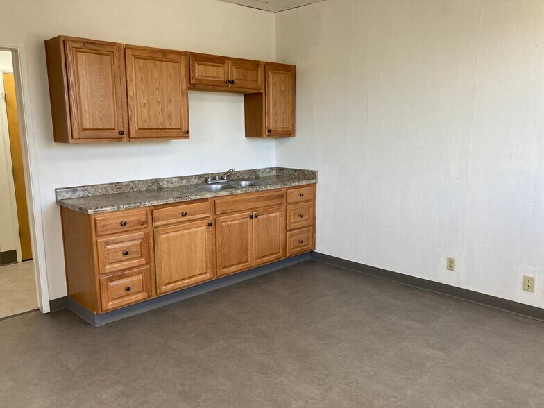 More Photos Of 820 Kuenzli St, Reno Flex For Lease
