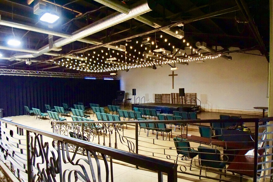 More Photos Of 1501 Burlington St, North Kansas City Warehouse For Lease