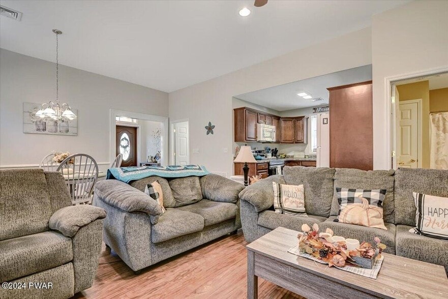 More Photos Of 186 Ledgedale Rd, Lake Ariel Apartments For Sale