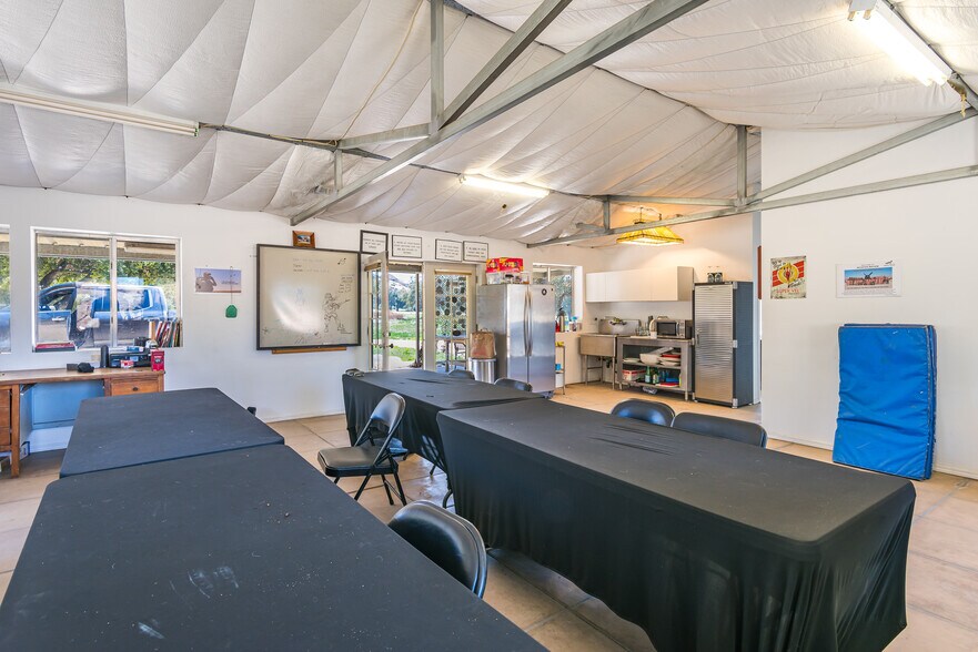 More Photos Of 19191 High Glen Rd, Alpine Specialty For Sale