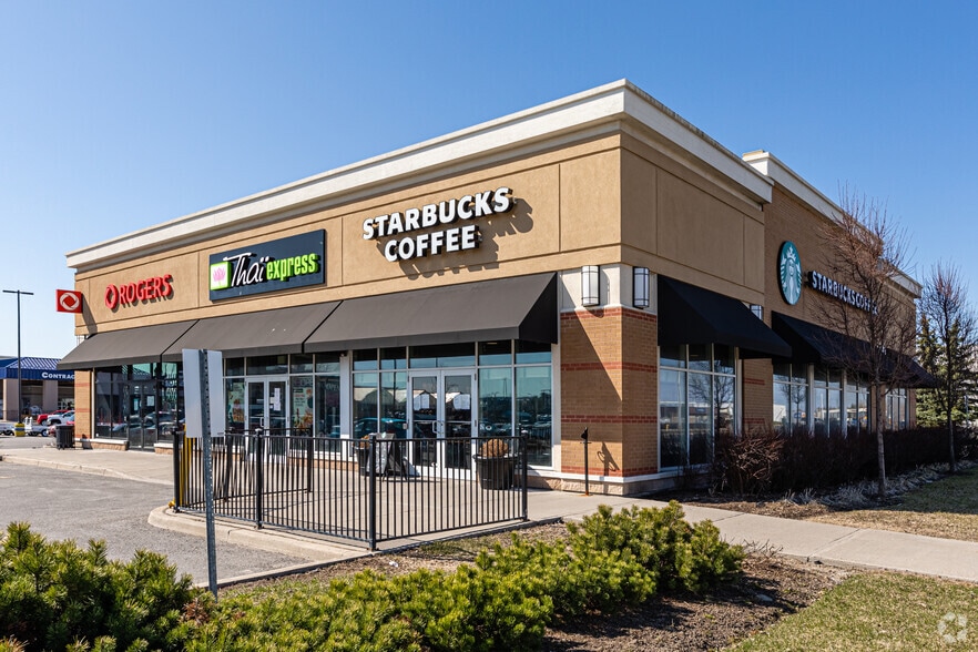 More Photos Of 330 W Hunt Club Rd, Ottawa Freestanding For Lease