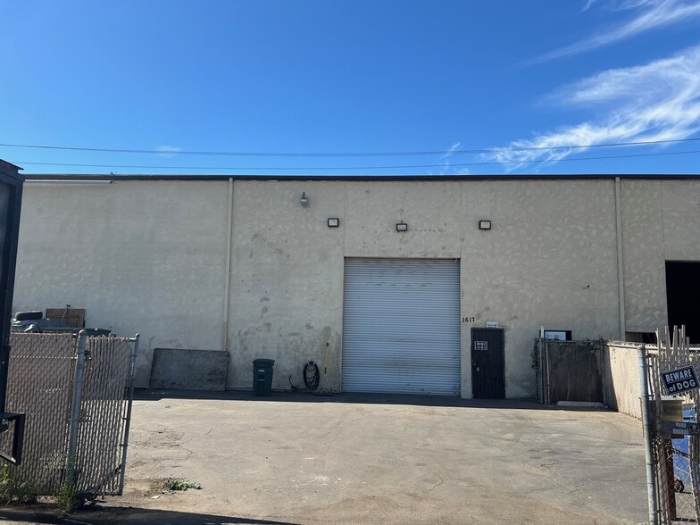 More Photos Of 1601-1635 Hoover Ave, National City Warehouse For Lease