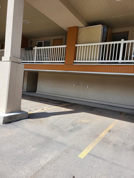 More Photos Of 12505 111 Av NW, Edmonton Apartments For Sale