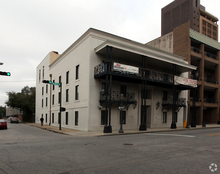 More Photos Of 182 St Francis St, Mobile Office For Lease