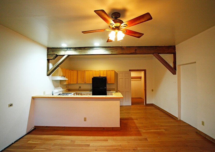 More Photos Of 2842 State Highway 14 N, Cerrillos Loft Creative Space For Sale