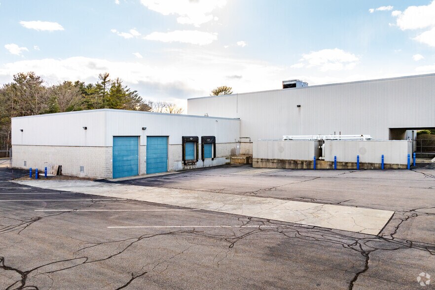 More Photos Of 200 Dan Rd, Canton Manufacturing For Lease