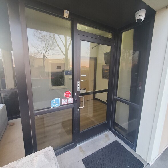 More Photos Of 8573 Morrison Creek Dr, Sacramento Warehouse For Sale