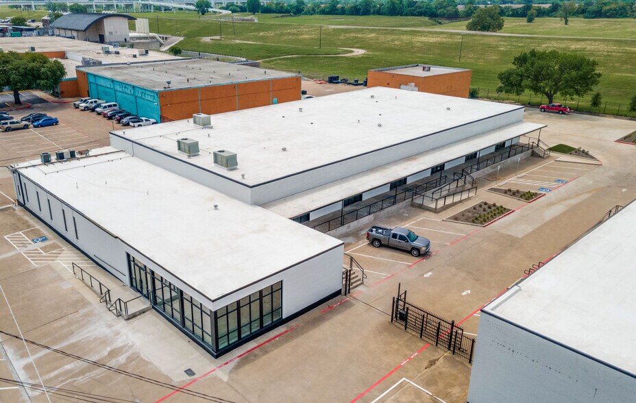 More Photos Of , Dallas Office For Sale