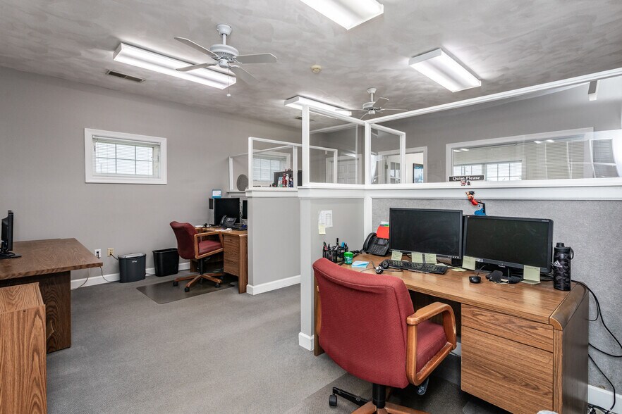 More Photos Of 1186 S State Route 157, Edwardsville Loft Creative Space For Sale