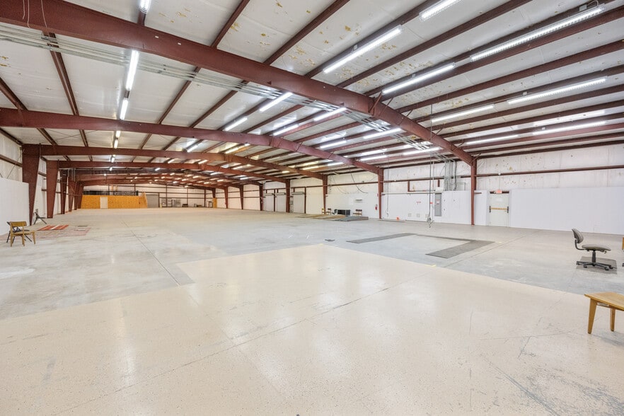 More Photos Of 19225 Main St W, Huntingdon General Retail For Sale