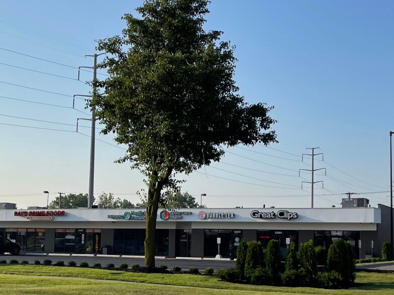 More Photos Of 23007-23265 Eureka Rd, Taylor Unknown For Lease