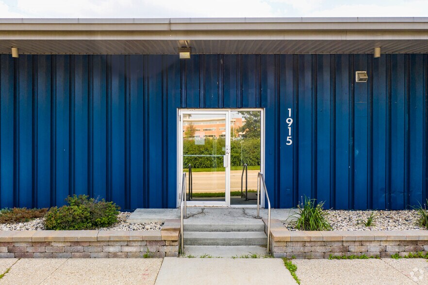 More Photos Of 1915 S Stoughton Rd, Madison Manufacturing For Lease