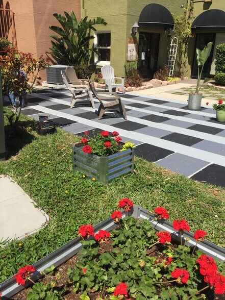 More Photos Of 208 S Beach St, Daytona Beach Office For Lease