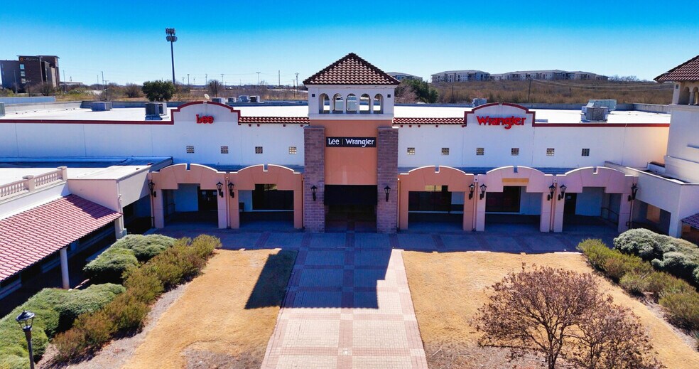 More Photos Of 3939 S Interstate 35 S, San Marcos Unknown For Lease