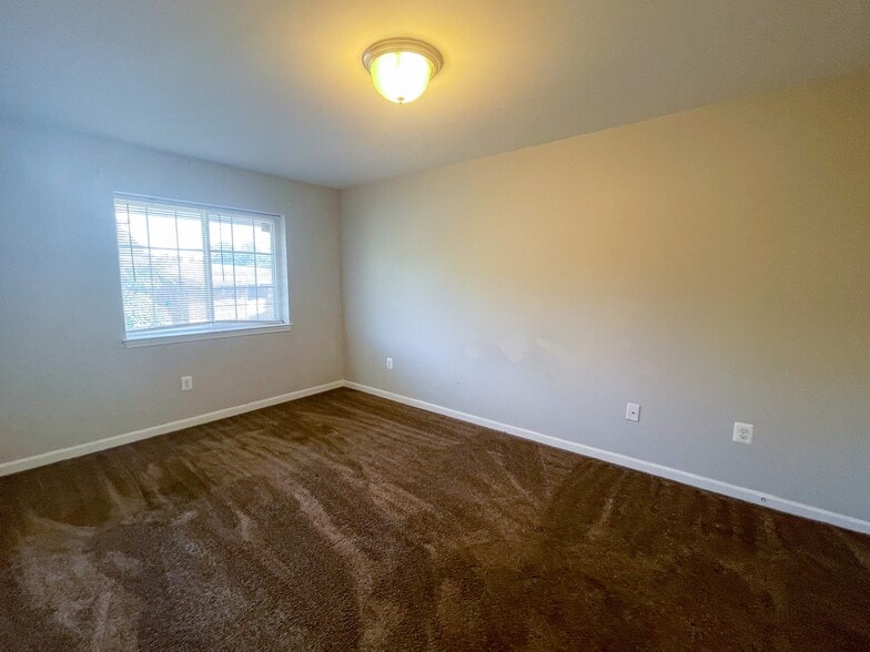 More Photos Of 1627 Ingleside Ave, Baltimore Apartments For Sale