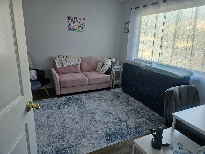 More Photos Of 100 Quarry Rd, Hamburg Medical For Lease