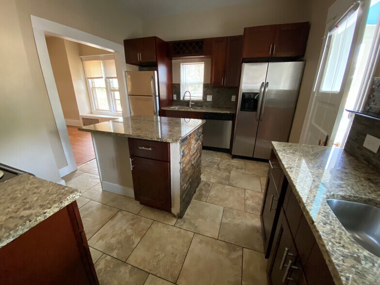 More Photos Of 1057 13th St, Boulder Apartments For Sale
