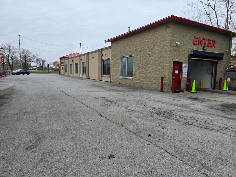 More Photos Of 340 W Sibley Blvd, Dolton Carwash For Sale