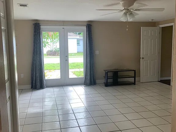 More Photos Of 1905 Oakley Ave, Fort Myers Apartments For Sale