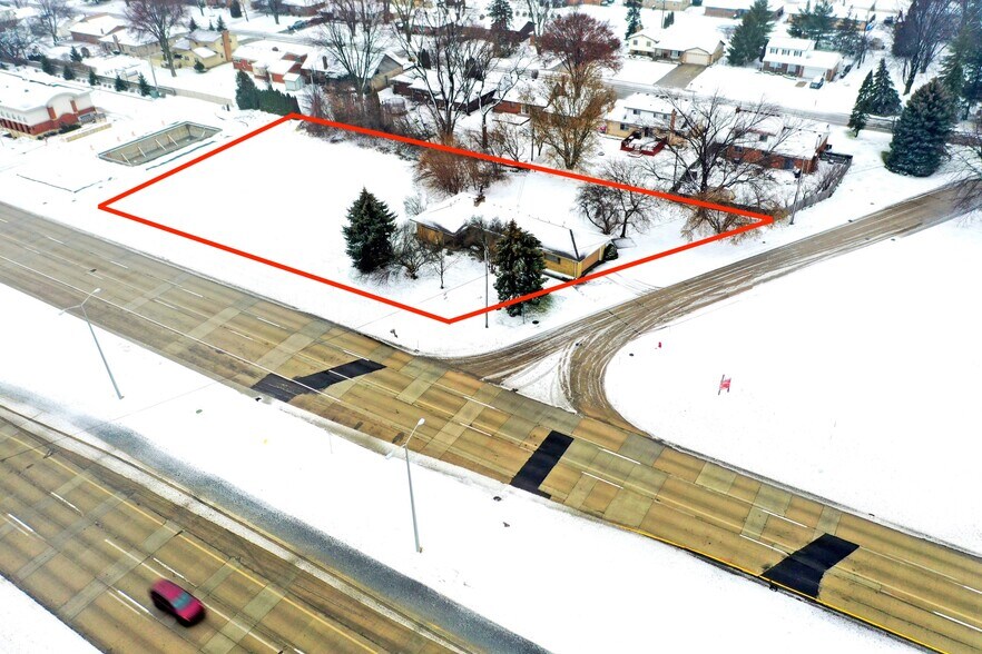 More Photos Of 42431 Mound Rd, Sterling Heights Storefront For Sale