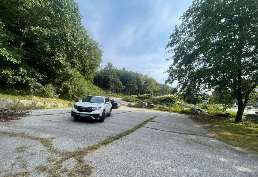 More Photos Of 79 Route 32, North Franklin Daycare Center For Sale