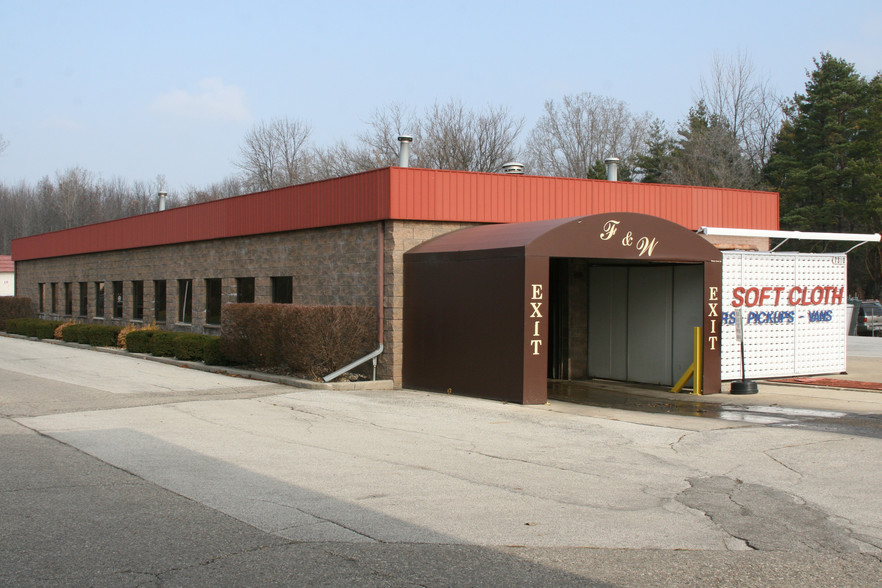 Primary Photo Of 7360 Gratiot Rd, Saginaw Carwash For Sale