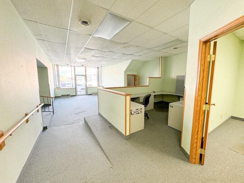 More Photos Of 110-112 E Lincoln ave, Fergus Falls Office For Lease
