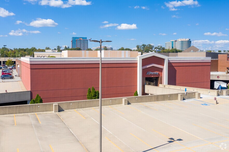 More Photos Of 11750-11925 Fair Oaks Mall, Fairfax Unknown For Lease