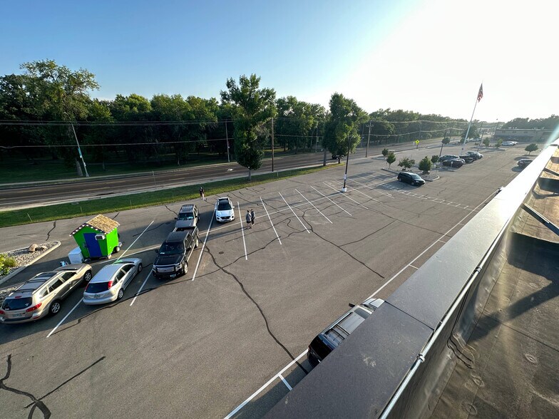 More Photos Of 1250 4th Ave NW, Minot Storefront For Lease