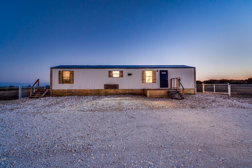 More Photos Of 3199 County 2730 Rd, Glen Rose Lodge Meeting Hall For Sale