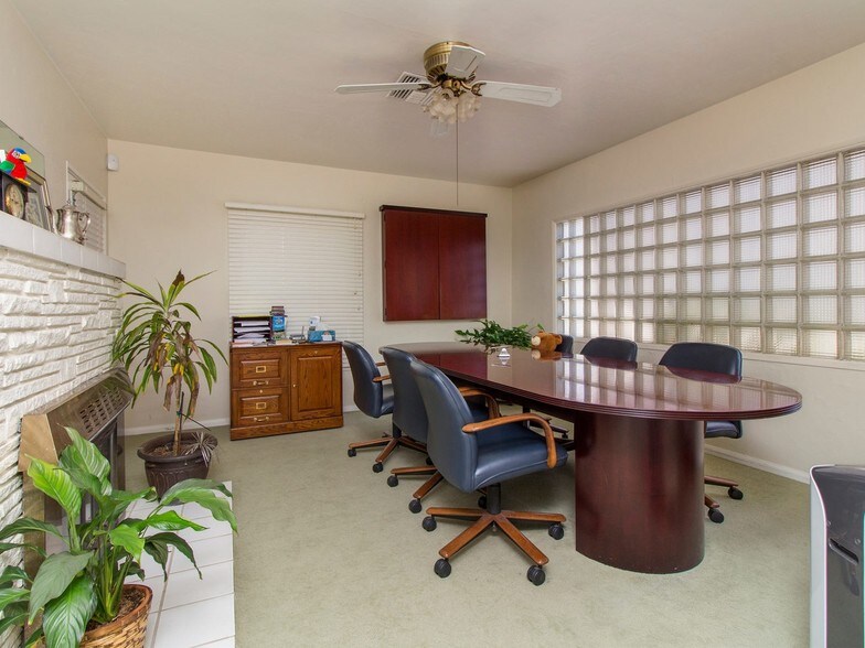 More Photos Of 315 N Vine St, Fallbrook Office For Sale