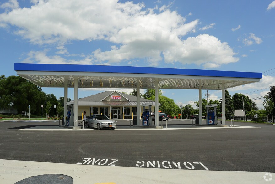 More Photos Of 1095 New Loudon Rd, Cohoes Fast Food For Lease
