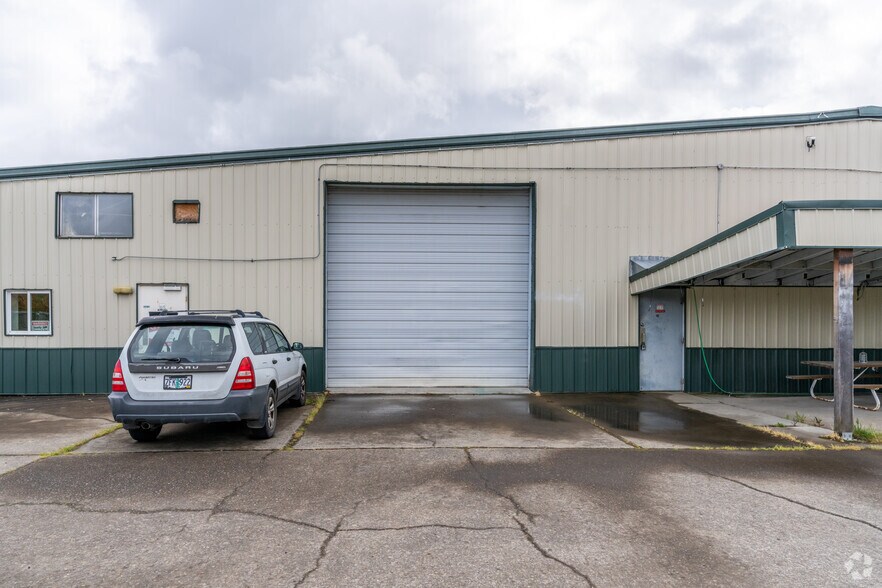 More Photos Of 3220 Pringle Rd SE, Salem Warehouse For Sale