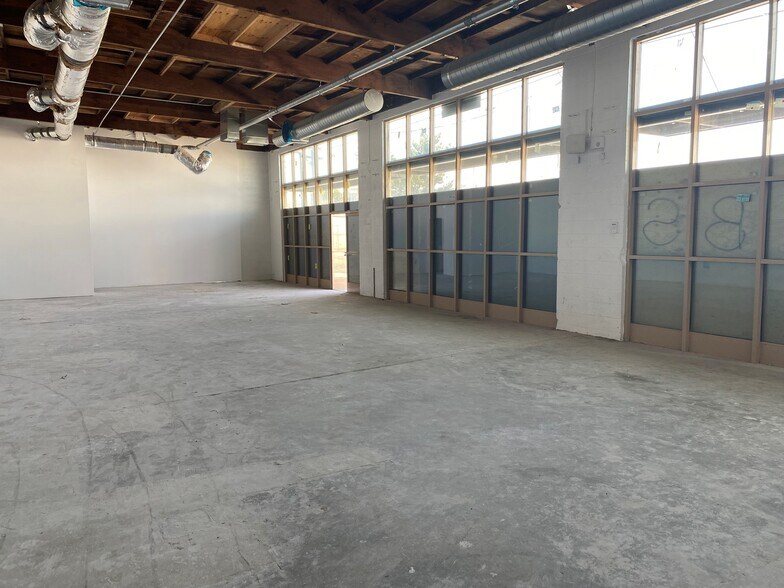 More Photos Of 580 S Alameda St, Los Angeles Storefront Retail Office For Lease