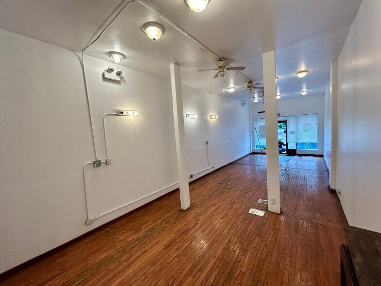More Photos Of 1721-1725 E 79th St, Chicago Apartments For Lease