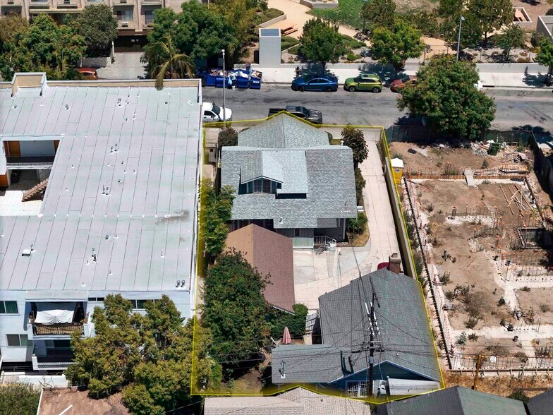 More Photos Of 1539 Gordon St, Los Angeles Multifamily For Sale