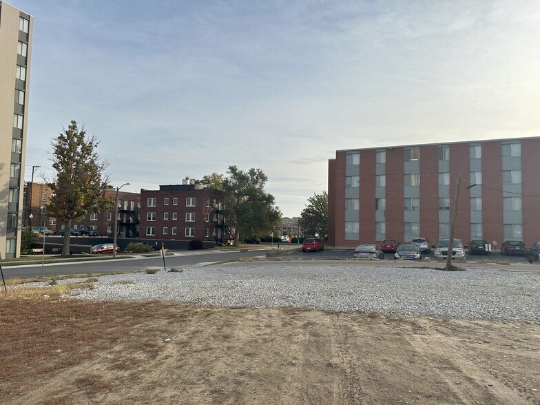 More Photos Of 602-610 S 17th St, Lincoln Land For Sale