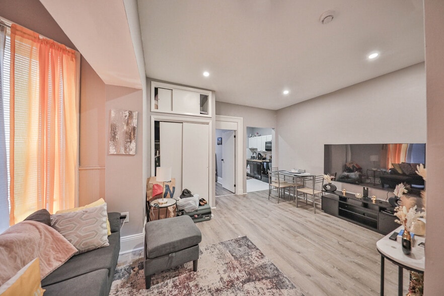 More Photos Of 123 N 2nd St, Easton Apartments For Sale