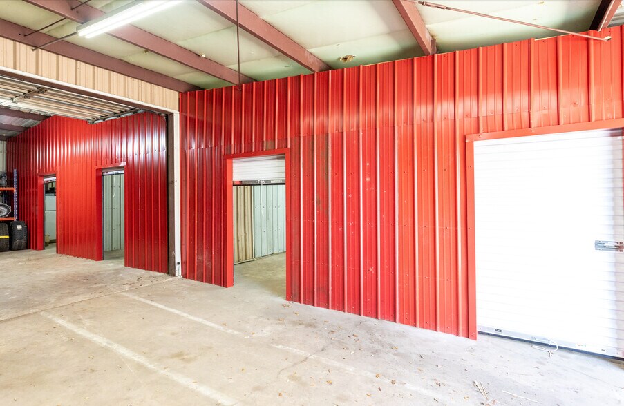 More Photos Of 447 Ossie Davis Pky, Waycross Auto Dealership For Sale