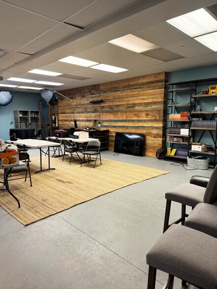 More Photos Of 1825 S East Bay Blvd, Provo Manufacturing For Lease