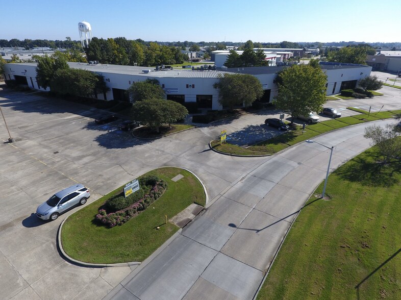 More Photos Of 11441 Industriplex Blvd, Baton Rouge Light Distribution For Lease