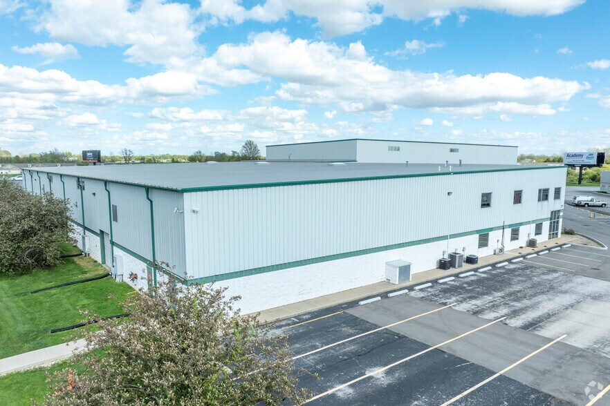 More Photos Of 5343 Commerce Square Dr, Indianapolis Warehouse For Sale