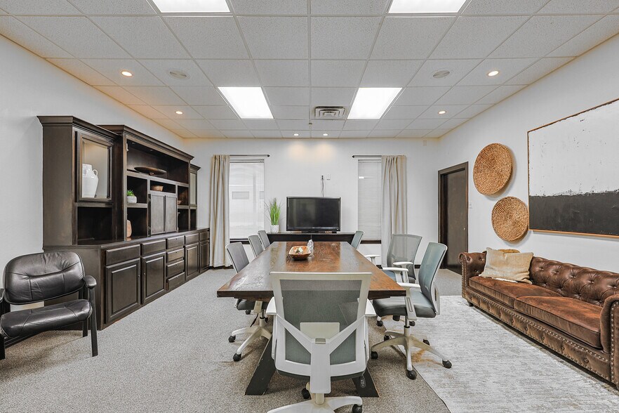 More Photos Of 2001 W Nolana Ave, McAllen Office For Lease