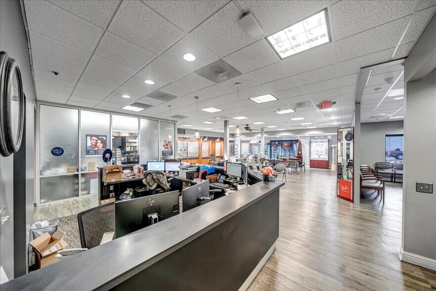 More Photos Of 3801 Northside Dr, Macon-Bibb Medical For Sale