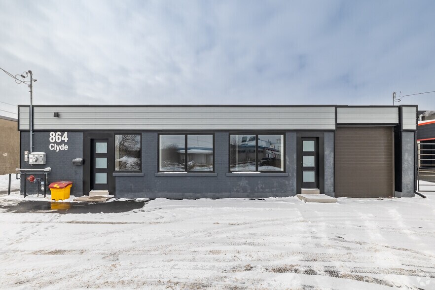 More Photos Of 864 Clyde Ave, Ottawa Warehouse For Lease