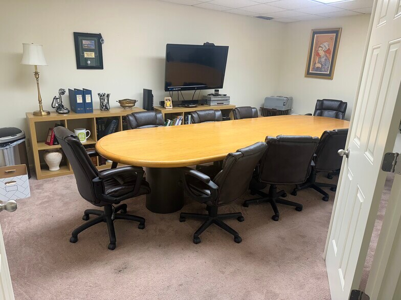 More Photos Of 902 22nd St, Aliquippa Office For Sale