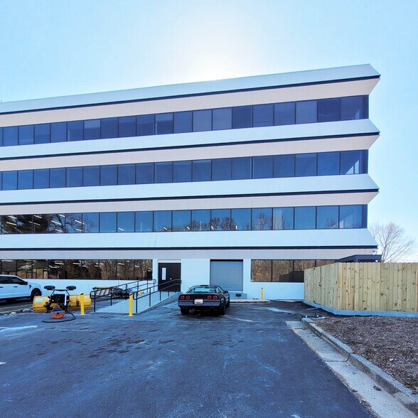 More Photos Of 200 Professional Dr, Gaithersburg Medical For Sale